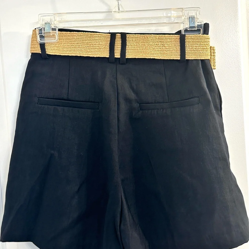 NWOT H&M black tailored high waisted pleated shorts with belt included Size 2.